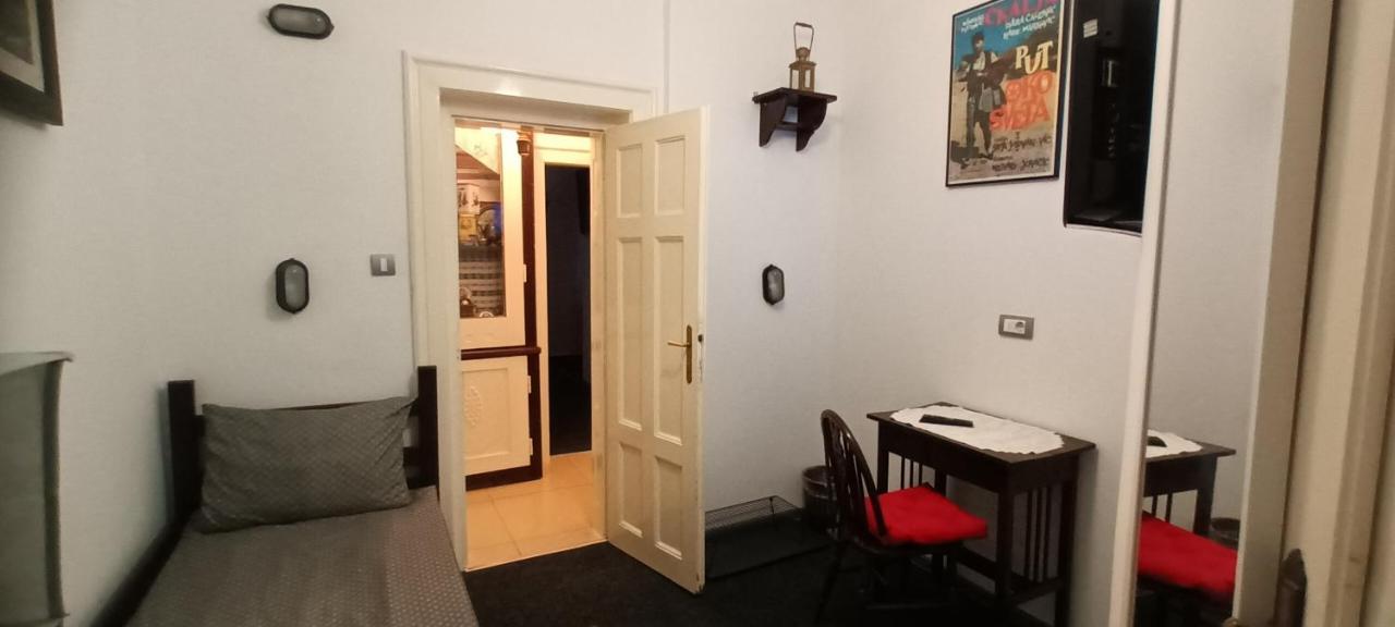 Authentic Belgrade Centre Hostel - Only Private Rooms Exterior photo